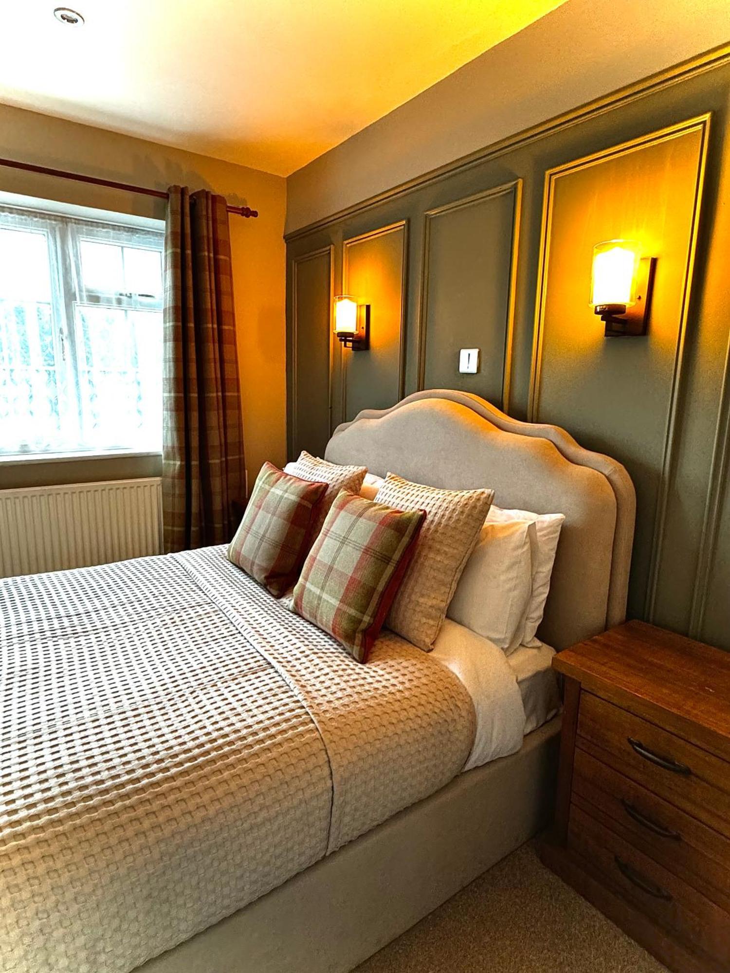 Chequers Inn Harrogate Extérieur photo